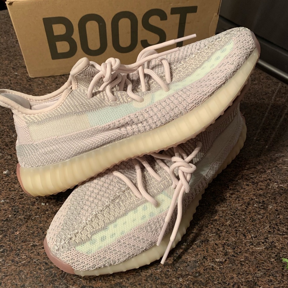 New Citrin Yeezy Boost 350 V2 Size 11 for Men - Picture 3 of 8
